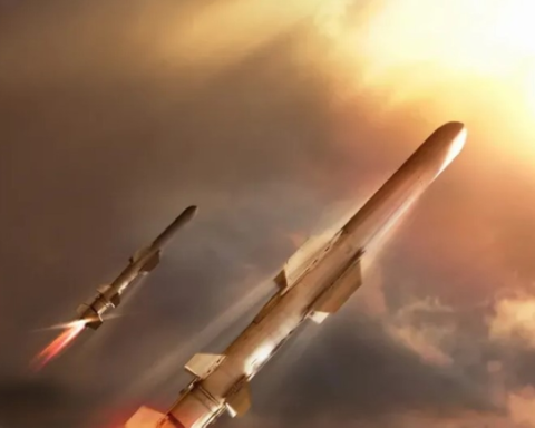 إسرائيل تعلن ضرب مواقع الصواريخ الإيرانية في أصفهان