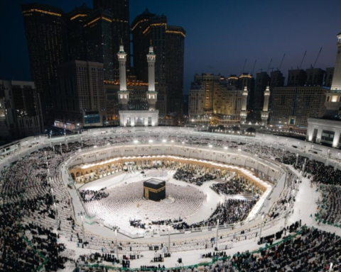 بدء حجز باقات الحج 1447: تعرف على مواعيد السداد والشروط