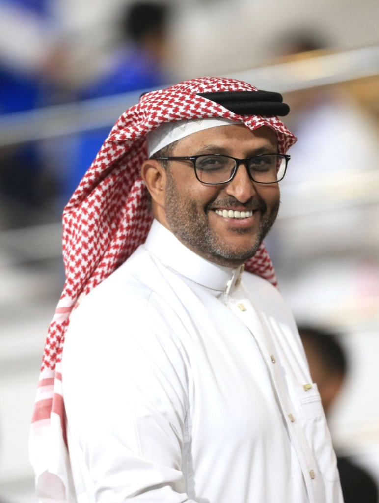 عبدالإله العمري.. رحلة الصمود من الانتقادات إلى قيادة الدفاع