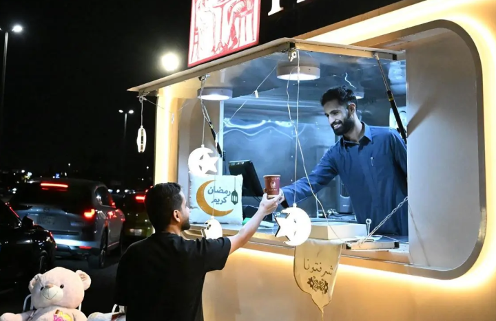 عربات "الفود ترك" في رمضان: وجهة مفضلة في جدة ودعم للاقتصاد