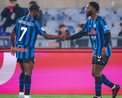 تعادل أتالانتا ولاتسيو 2-2: إثارة الدقائق الأخيرة في كأس إيطاليا