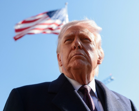 البيت الأبيض ينفي خطة ترامب بشأن تسليح ميلشيات كردية ضد إيران