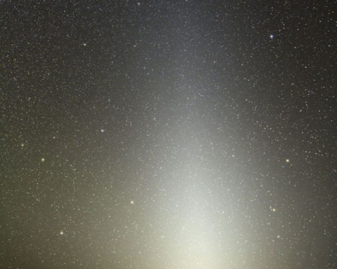 رصد ضوء البروج في سماء السعودية: الموعد وأفضل طرق المشاهدة