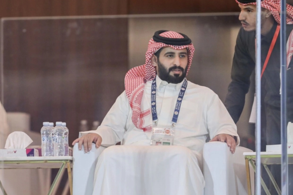 تفاصيل إيقاف رئيس نادي ضمك وتغريمه من لجنة الانضباط