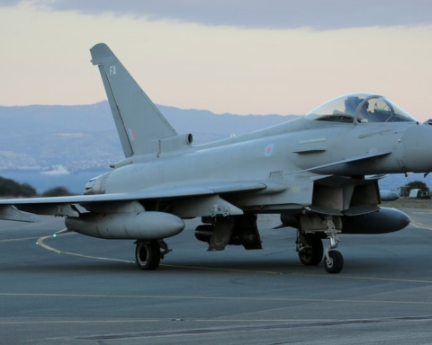 بريطانيا ترسل مقاتلات تايفون إضافية إلى قطر لتعزيز الأمن