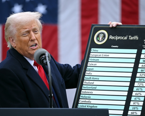 24 ولاية تقاضي إدارة ترامب لإلغاء الرسوم الجمركية الجديدة