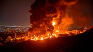 الجيش الإسرائيلي يضرب 200 هدف في إيران ويدمر الدفاعات الجوية