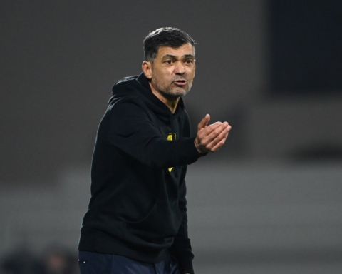 استبعاد ستيفن بيرجوين من ديربي الاتحاد والأهلي.. قرار كونسيساو