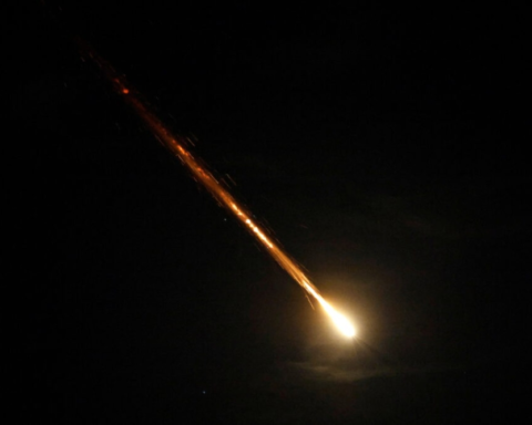 تفاصيل اعتراض صواريخ باليستية باتجاه قاعدة الأمير سلطان الجوية