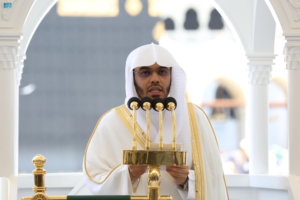 إمام الحرم يدعو لاغتنام رمضان وتحري ليلة القدر بقلب خاشع