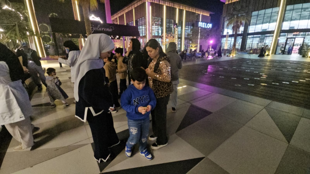 مخاطر نوافذ المركبات على الأطفال: تحذيرات ونصائح وقائية