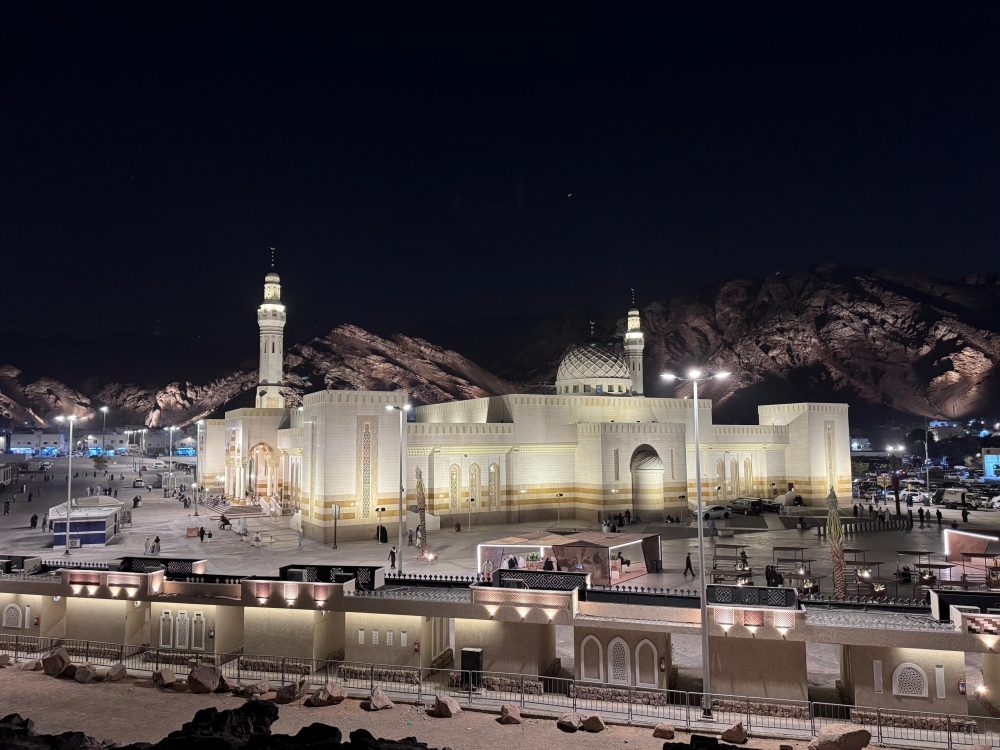تحسين الإضاءة في جوامع المدينة المنورة بتقنيات حديثة
