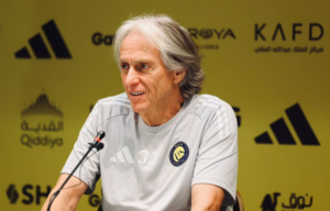 جيسوس يحذر مارسيلو بروزوفيتش قبل مباراة النصر ونيوم