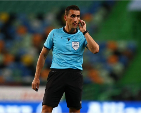 من هو نيكولا دابانوفيتش حكم الديربي بين الأهلي والاتحاد؟