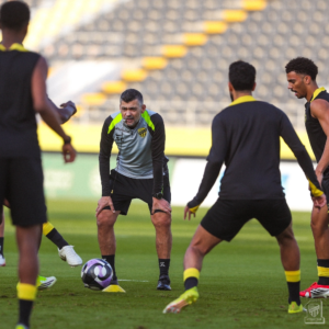 غياب صالح الشهري عن ديربي الاتحاد والأهلي: الأسباب والتفاصيل