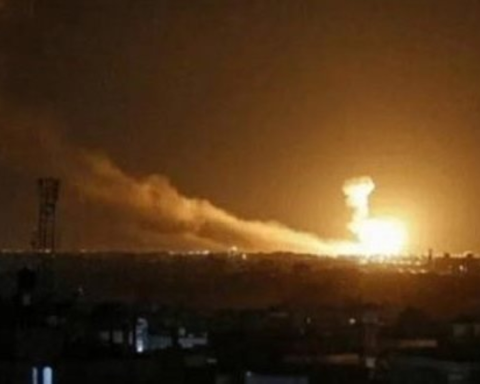 تطورات حرب إيران: قصف قاعدة في أصفهان وخسائر بحرية ضخمة