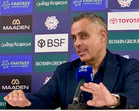 غوميز مدرب الفتح ينتقد التحكيم بعد الخسارة أمام التعاون في دوري روشن