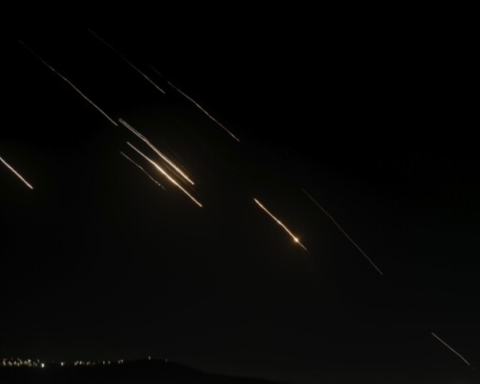 الدفاع: اعتراض وتدمير 4 مسيرات بالربع الخالي متجهة لحقل شيبة