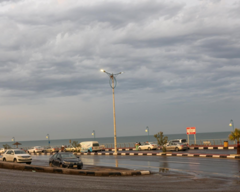 تنبيه الأرصاد: أمطار جازان غزيرة وسيول وبرد حتى المساء