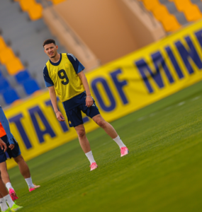 تشكيلة مباراة النصر ونيوم: الحمدان بديل رونالدو وتفاصيل الإصابة