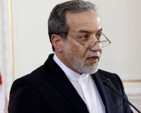 عباس عراقجي يؤكد: السعودية ترفض استخدام أجوائها ضد طهران