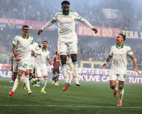 Roma fall to Genoa and lose fourth place in the Italian league