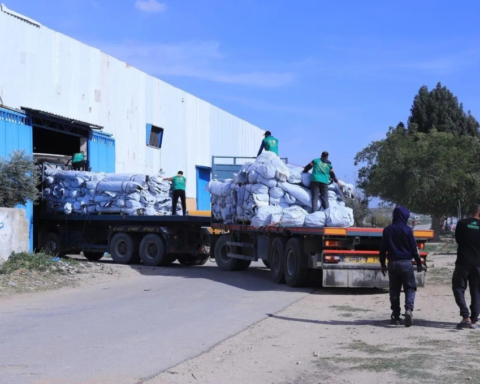 King Salman Center aid convoy arrives in Gaza to support displaced people