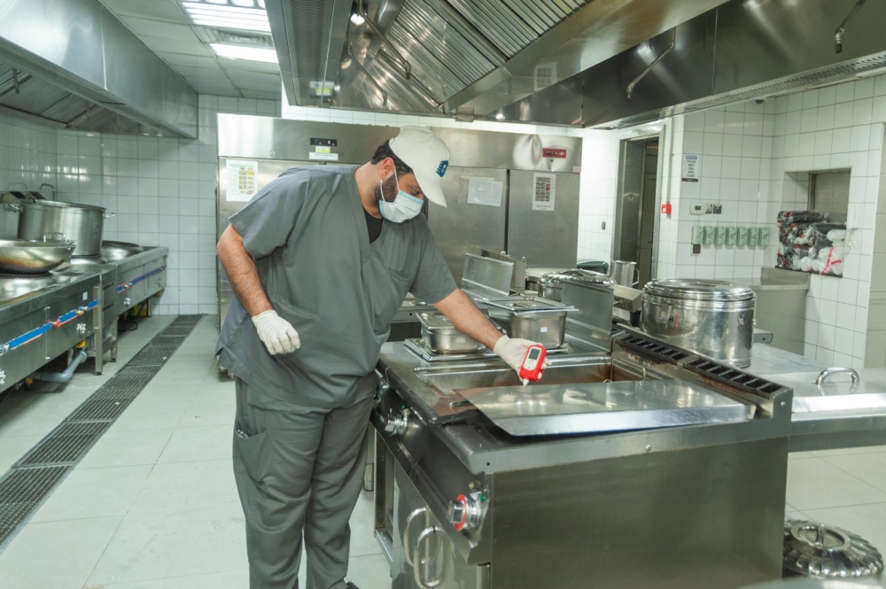 جهود مكة المكرمة في خدمة المعتمرين والزوار خلال رمضان