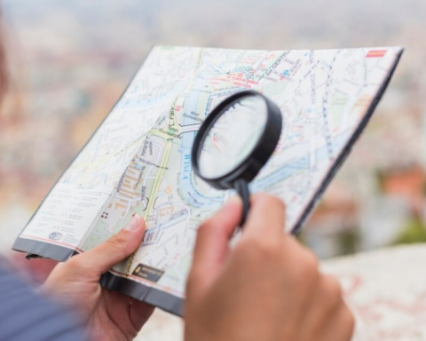 أهمية الاعتماد المهني لأنشطة المساحة والرقابة الصارمة