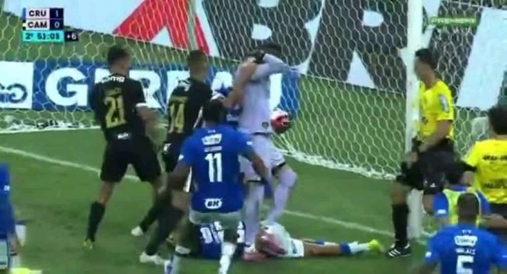 Minas Gerais final highlights: 23 players sent off in the Brazilian derby