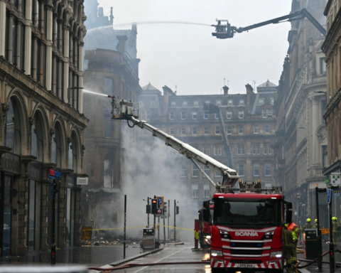 حريق محطة غلاسكو: انهيار مبنى تاريخي وتوقف حركة القطارات