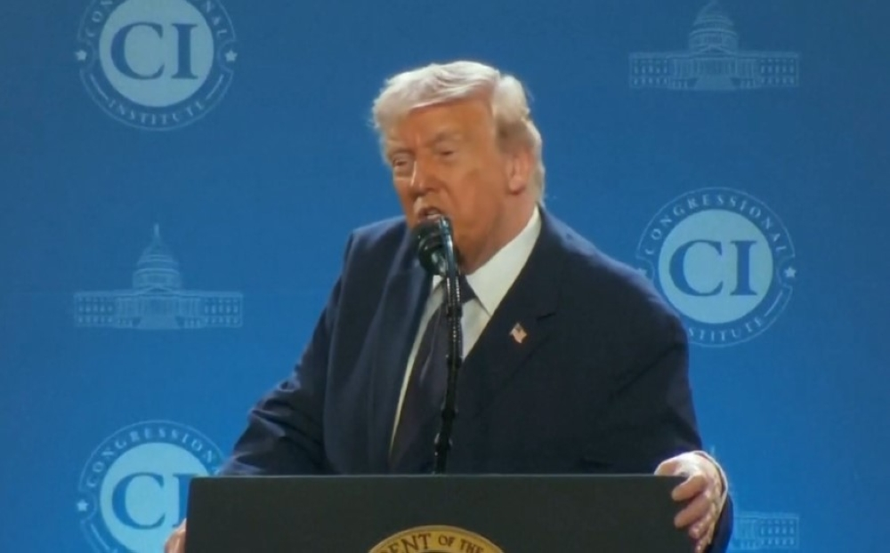 ترامب وتفاصيل العملية العسكرية في إيران: تدمير 46 سفينة