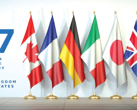 انتعاش السوق الياباني بدعم قرارات مجموعة السبع للطاقة