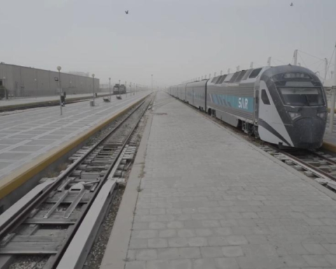 قطار الشرق ينقل 35 ألف مسافر ويؤمن عودة الخليجيين