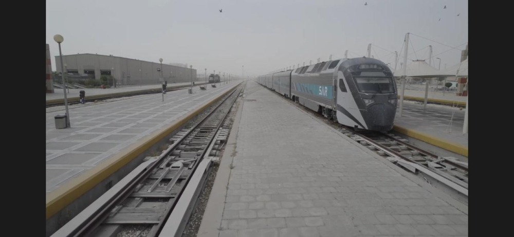 قطار الشرق ينقل 35 ألف مسافر ويؤمن عودة الخليجيين