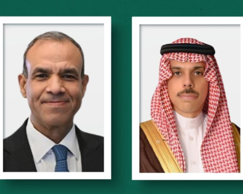 The Saudi Foreign Minister discusses regional developments with his Egyptian counterpart