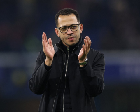 The aftermath of the Chelsea vs. Paris Saint-Germain match and the coach's defense