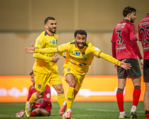 Al-Hazm defeats Al-Kholoud 2-1 in the Saudi Roshan League derby
