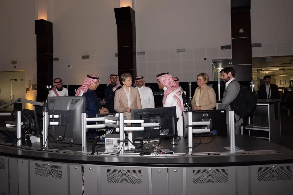 وزير النقل يبحث مع بريطانيا تطورات إدارة المجال الجوي