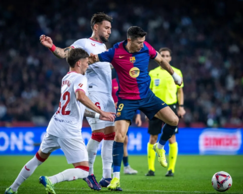 Barcelona vs. Sevilla: A battle for the top spot and the presidential elections