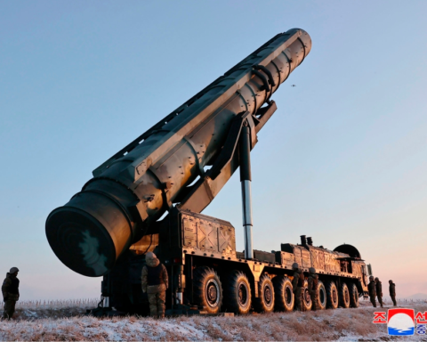 إطلاق صواريخ كوريا الشمالية الباليستية رداً على واشنطن