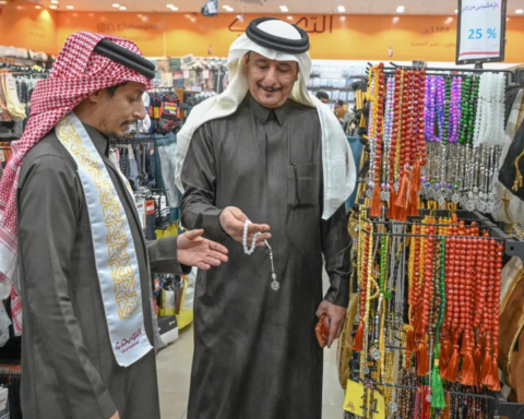 انتعاش حركة الأسواق قبل عيد الفطر في حائل | اقتصاد وتجارة