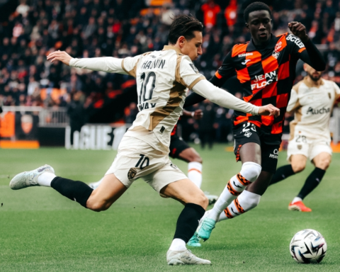 تفاصيل خسارة لانس أمام لوريان وضياع صدارة الدوري الفرنسي