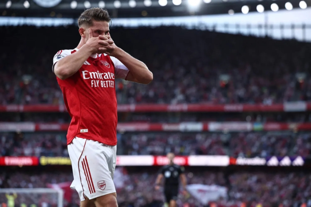 فوز أرسنال على إيفرتون يعزز صدارته للدوري الإنجليزي