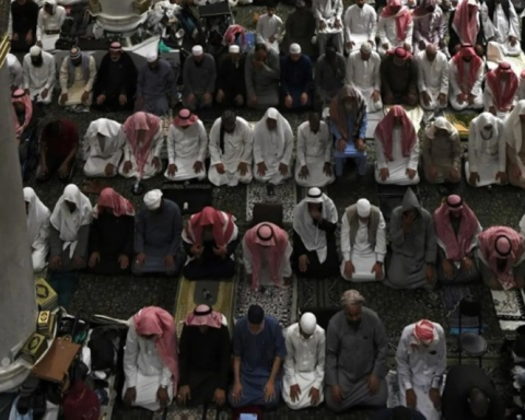 Spiritual atmosphere: Commemorating the 27th night of Ramadan at the Prophet's Mosque