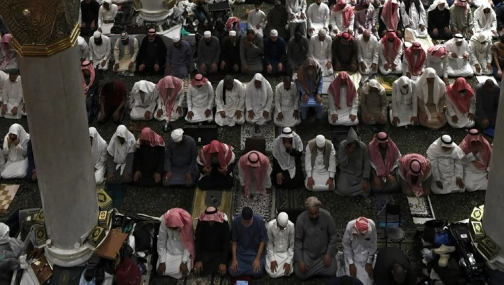 أجواء إيمانية: إحياء ليلة 27 رمضان في المسجد النبوي