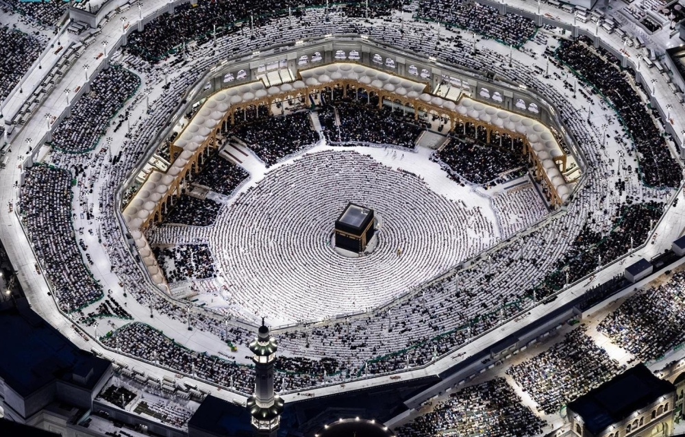 أمن الحج والعمرة يباشر حالة مخالفة داخل المسجد الحرام