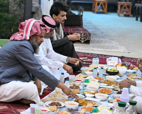 موائد الإفطار في مزارع البن في جازان: إرث ثقافي وأصالة