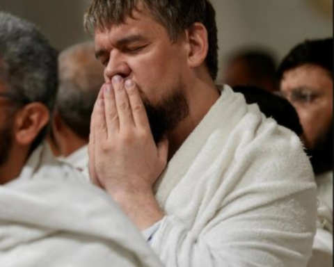 ختم القرآن في المسجد الحرام ليلة 29 رمضان: أجواء روحانية