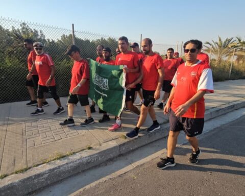 عدائو صفوى يواجهون السمنة بالجري منذ 25 عاماً